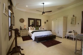 Kambaku River Lodge