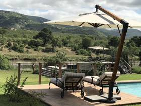 Kambaku River Lodge