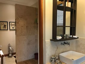 Kambaku River Lodge