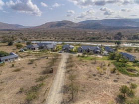 Kambaku River Lodge