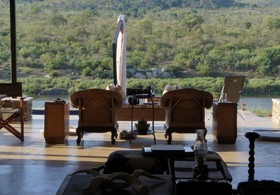 Kambaku River Lodge