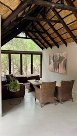 Singwe Private Safari Lodge
