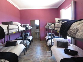 Swartberg Backpackers