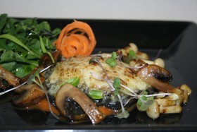 Four Oaks Guesthouse and Templeton's Restaurant