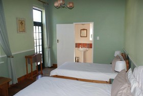 Koo Karoo Guest Lodge and Self Catering