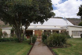 Langdam in Koo Guest Farm