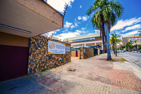 Coyotes Hotel & Conference Centre