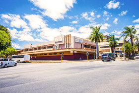 Coyotes Hotel & Conference Centre