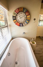 La Roca Guest House