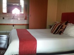 Stone Edge Guest House