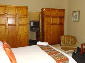 Stone Edge Guest House