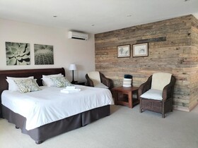 7th Hole Golf Lodge