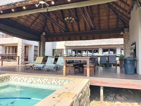 7th Hole Golf Lodge