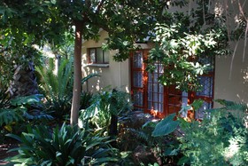 86 On Langenhoven B&B