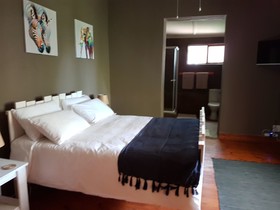 86 On Langenhoven B&B