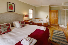 Berluda Farmhouse & Cottages