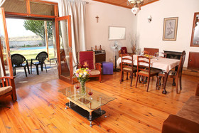 Oudtshoorn Homestay Accommodation