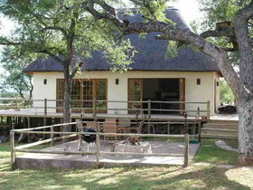 Mbizi Bush Lodge