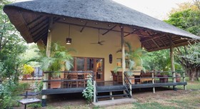 Sefapane Lodge & Safaris