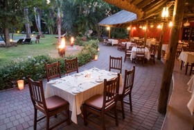 Sefapane Lodge & Safaris