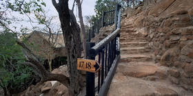 Tshukudu Bush Lodge