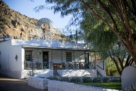 Dennehof Karoo Guesthouse