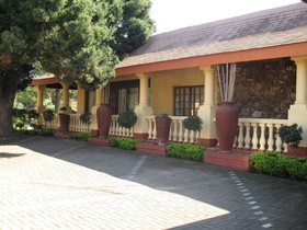 Floreat Riverside Lodge