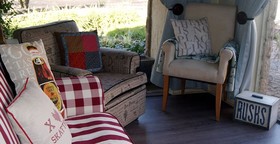 Homestead Guesthouse And Coffee Shoppe