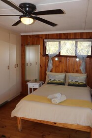 Eagle Falls Country Lodge