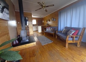 Eagle Falls Country Lodge