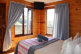 Eagle Falls Country Lodge