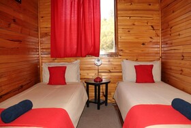 Eagle Falls Country Lodge