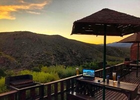 Eagle Falls Country Lodge