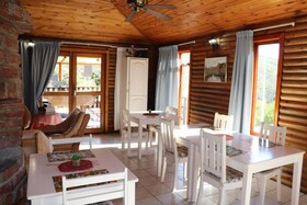 Eagle Falls Country Lodge