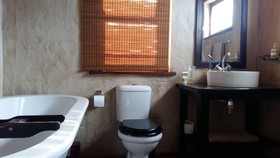 Gannabos Guest House