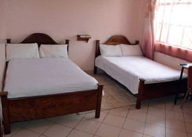 Simoni Guest House