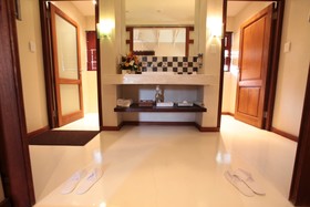 Casterbridge Hollow Boutique Hotel
