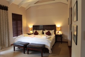 Casterbridge Hollow Boutique Hotel