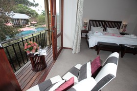 Casterbridge Hollow Boutique Hotel
