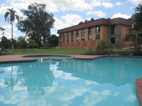 African Sky Hotels - Pine Lake Inn