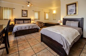 White House Lodge