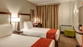 StayEasy Eastgate