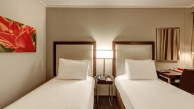 StayEasy Eastgate