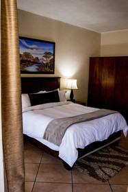 Flamingo's Nest Guest House & Conference Centre
