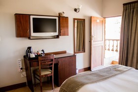 Flamingo's Nest Guest House & Conference Centre
