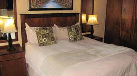 Flamingo's Nest Guest House & Conference Centre