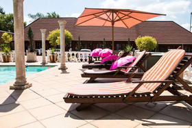 Flamingo's Nest Guest House & Conference Centre