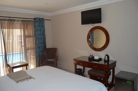 Lakeview Boutique Hotel & Conference Centre