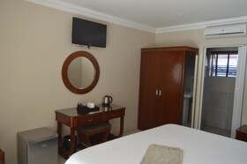 Lakeview Boutique Hotel & Conference Centre