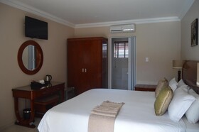 Lakeview Boutique Hotel & Conference Centre